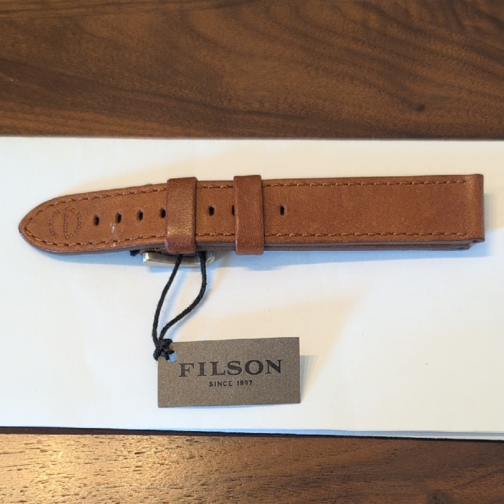 Filson Tan Leather Bag with Durable Design